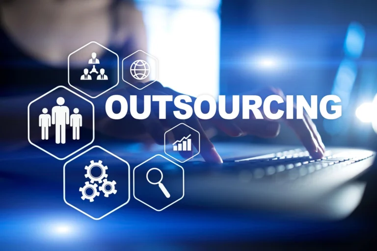 Công Ty Cung Cấp Giải Pháp IT Outsource Và Những Điều Cần Biết