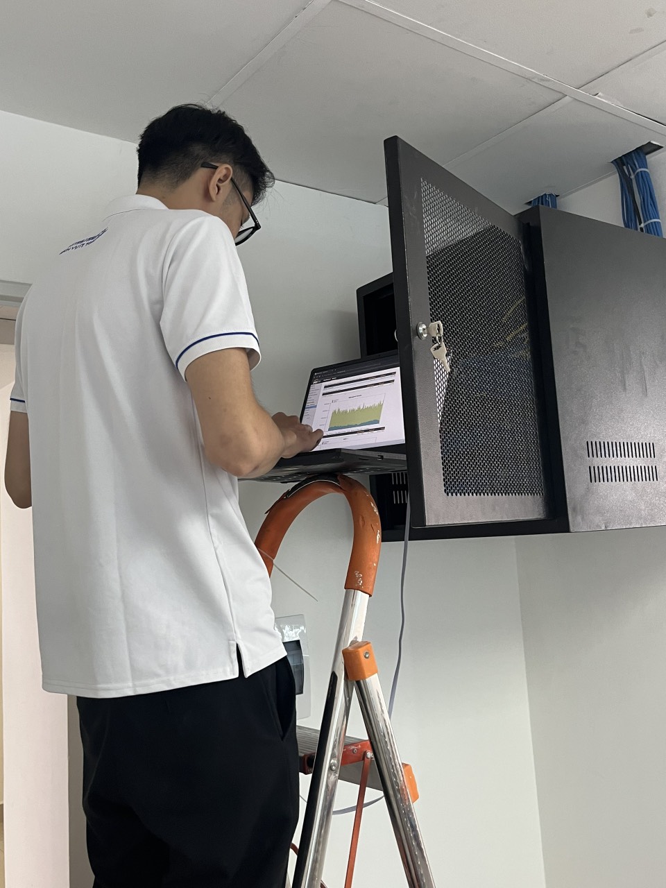Dịch vụ IT thuê ngoài trọn gói giám sát hệ thống